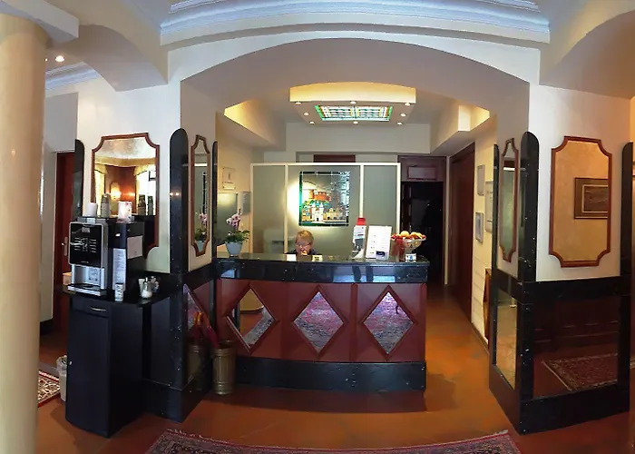 シティ パートナー ホレンダー ホフ ホテル 3*